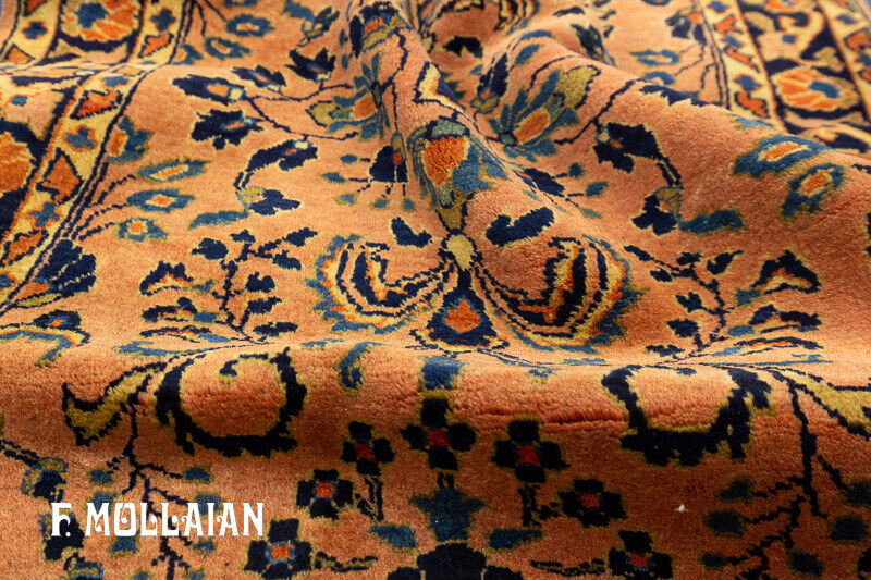 قالیچه کوچک آنتیک ایرانی ساروق زمینه صورتی کد:۳۰۰۴۸۰۰۰